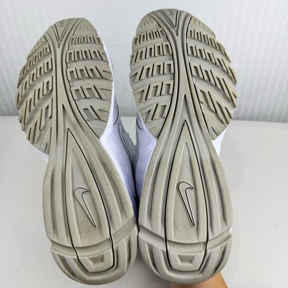 Nike Rolling Rail White Sneakers Men’s Size 8.5 EUR 42 Y2K Walking Shoes Grandpa